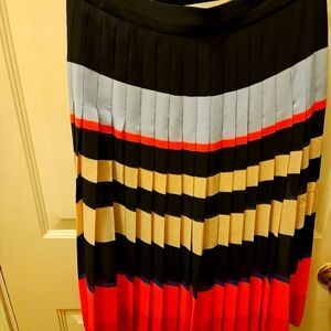 Ann Taylor Pleated Skirt Petite sz 6